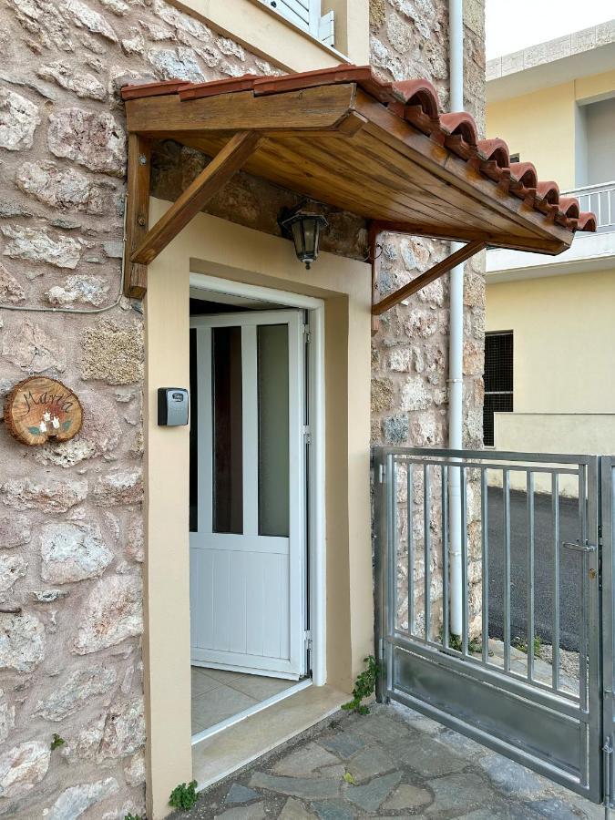Maria Barbajonn's Stone House Apartment Foutia